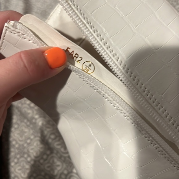 White booties from PrettyLittleThing! - Picture 4 of 5